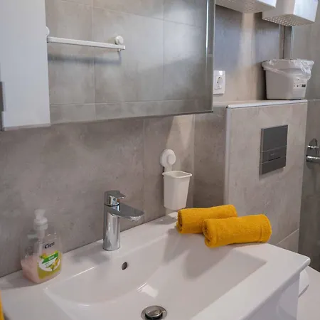 Noah Sea-view Apartment
