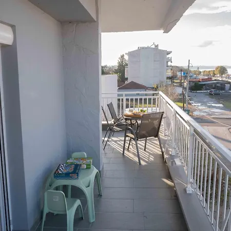 Noah Sea-view Apartment *