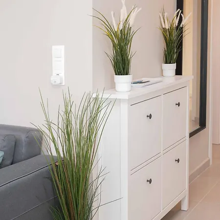 Noah Sea-view Apartment *