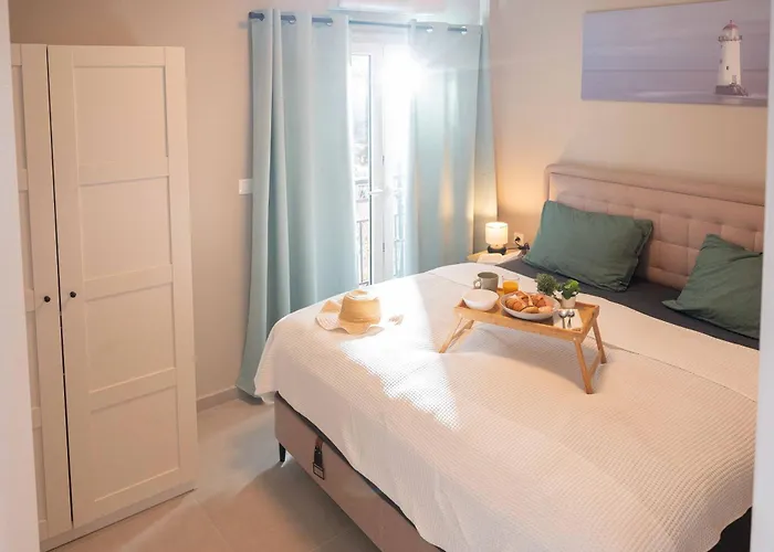 Noah Sea-view 公寓